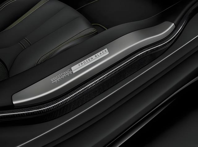 寶馬i8繼任車型,雙門轎跑式車身,搭載四電機系統,支持800V快充