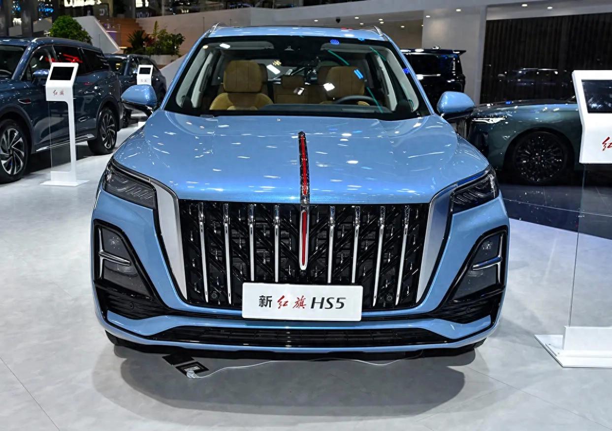 新款紅旗HS5在天津車展亮相,定位中型SUV