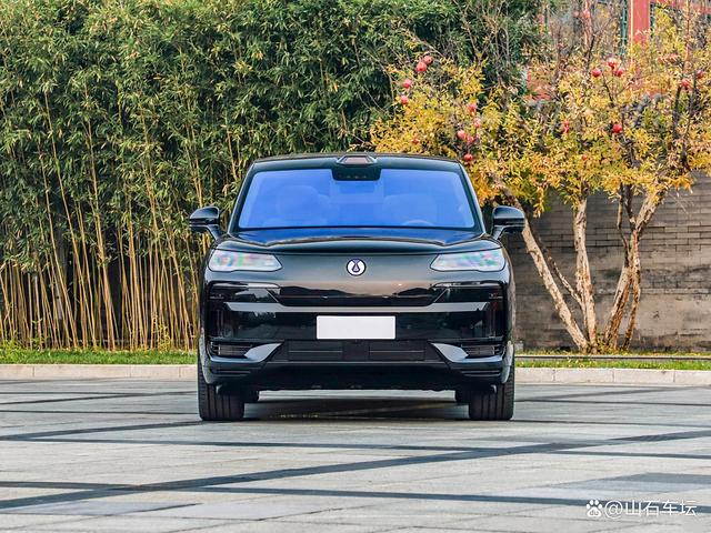 問界M9的對手來了，車長5258mm，配后輪獨立轉向，續航1300km-有駕