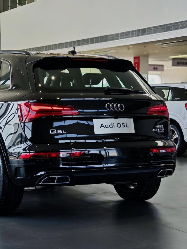 想買奧迪Q5L的注意!全新車型或2026年上市,當下抄底現款更劃算-有駕 想買奧迪Q5L的注意!全新車型或2026年上市,當下抄底現款更劃算-有駕