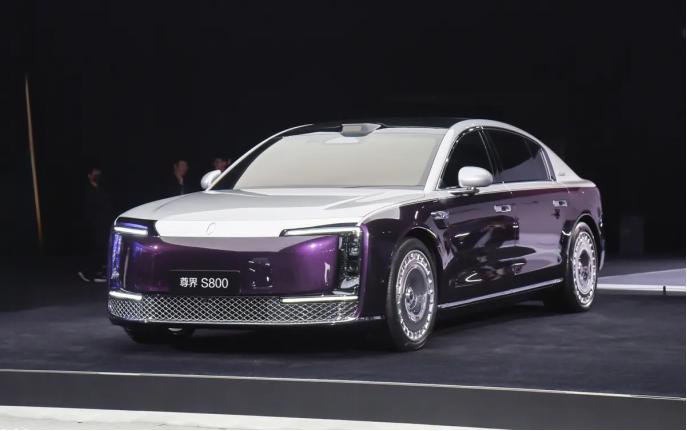 智能的百萬(wàn)級(jí)豪車 尊界S800